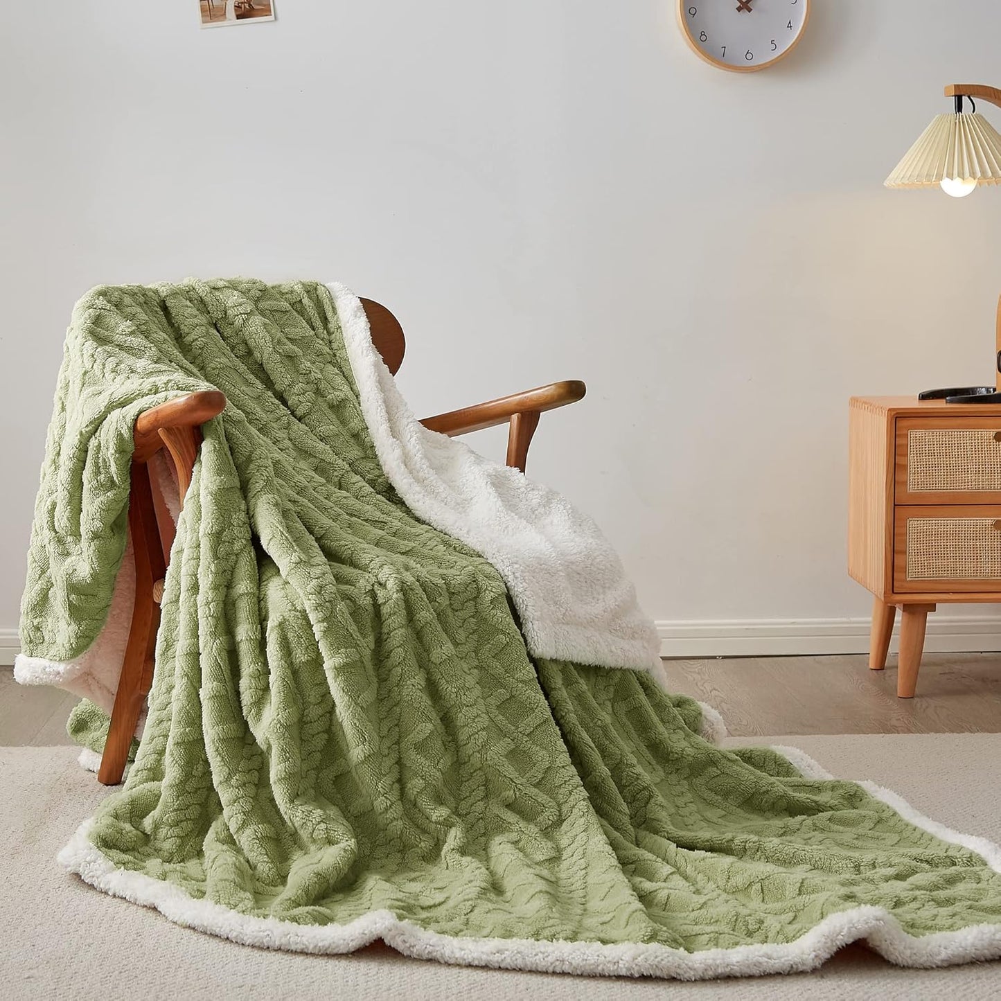 BOOKER Flannel Plush Blanket Green