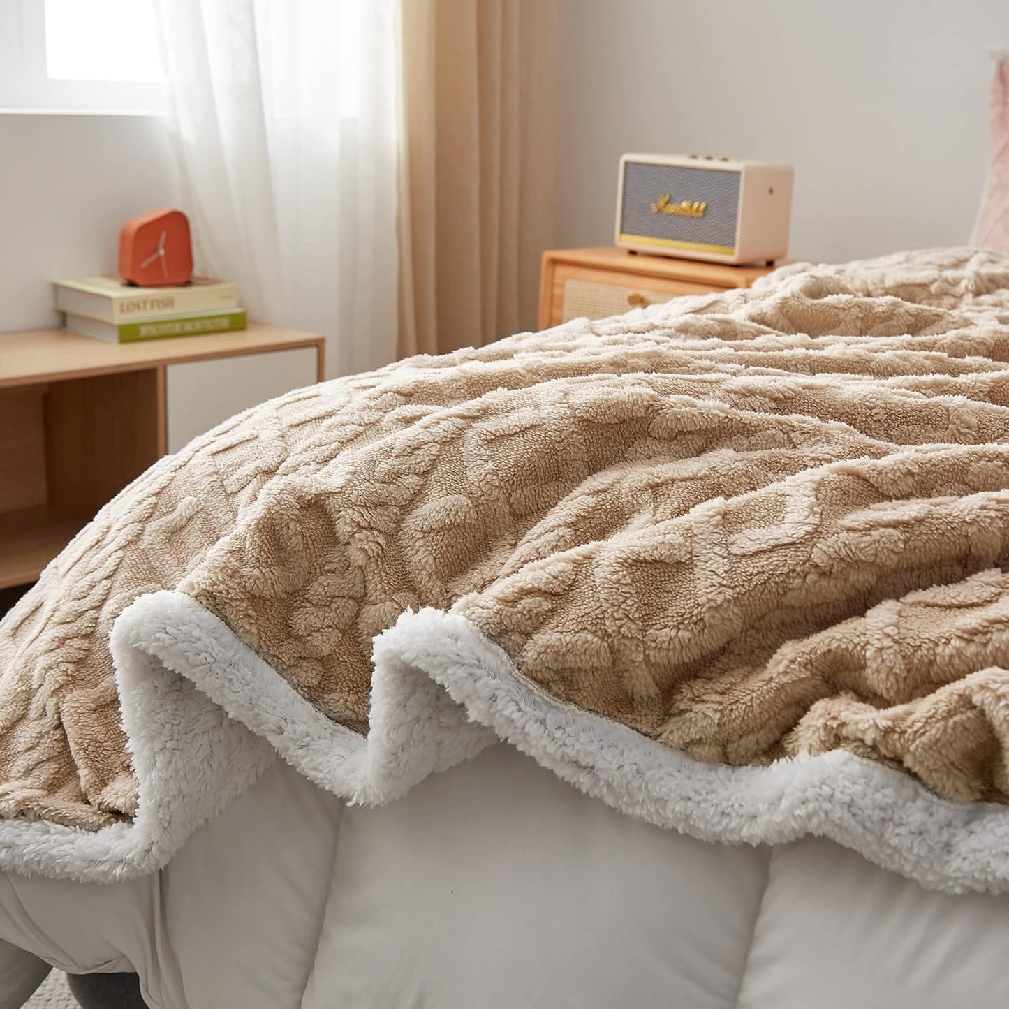 BOOKER Flannel Plush Blanket Beige