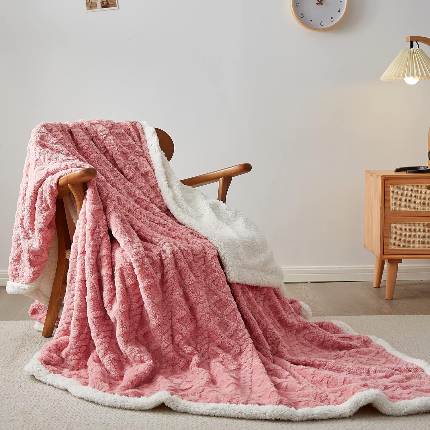 BOOKER Flannel Plush Blanket Pink