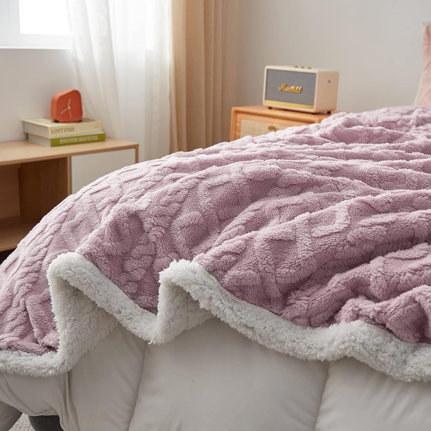 BOOKER Flannel Plush Blanket Purple