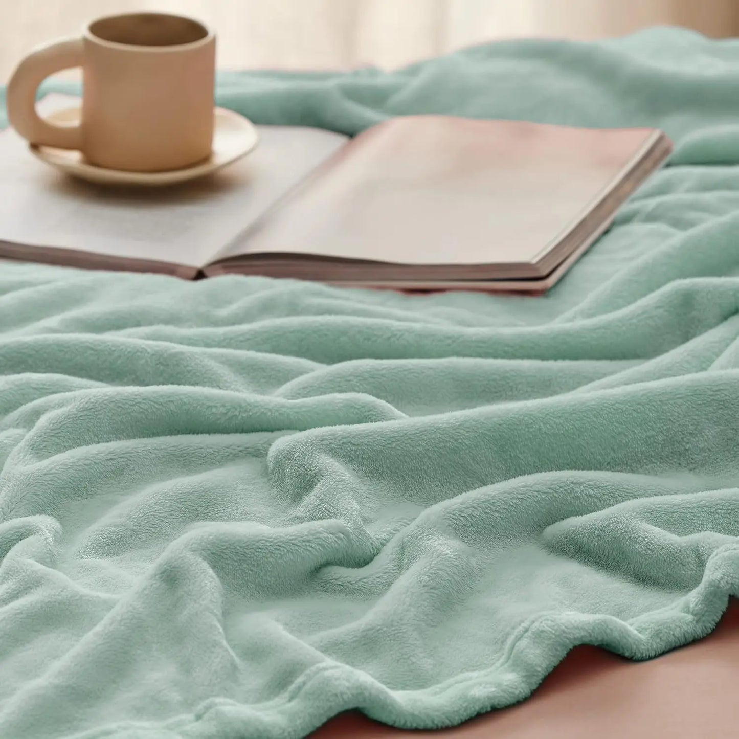 RISA Soft Fleece Blanket Sage Green