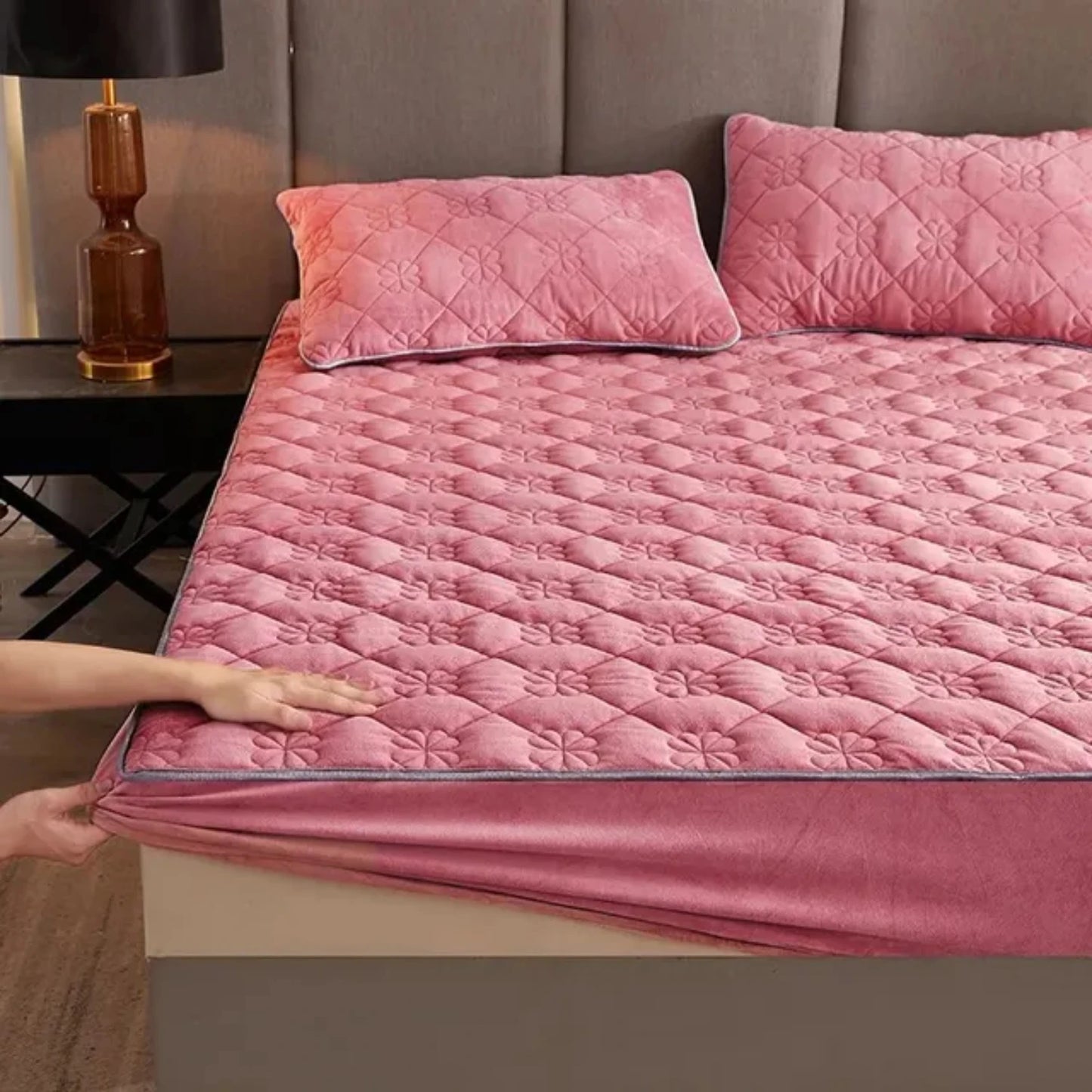 TRUVA Flower Pattern Fitted Mattress Protector Pink