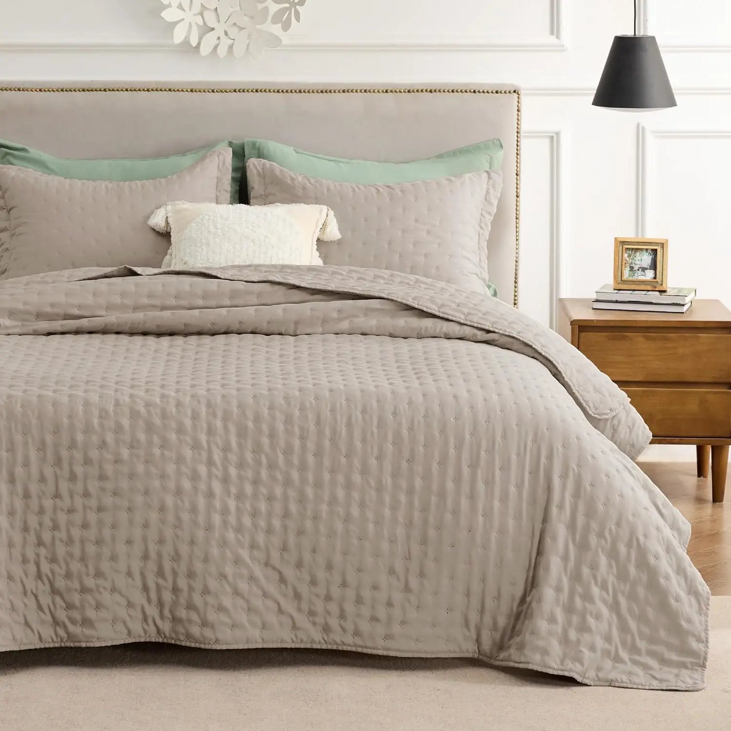 VERN Lightweight Extra Long Quilt Set Taupe